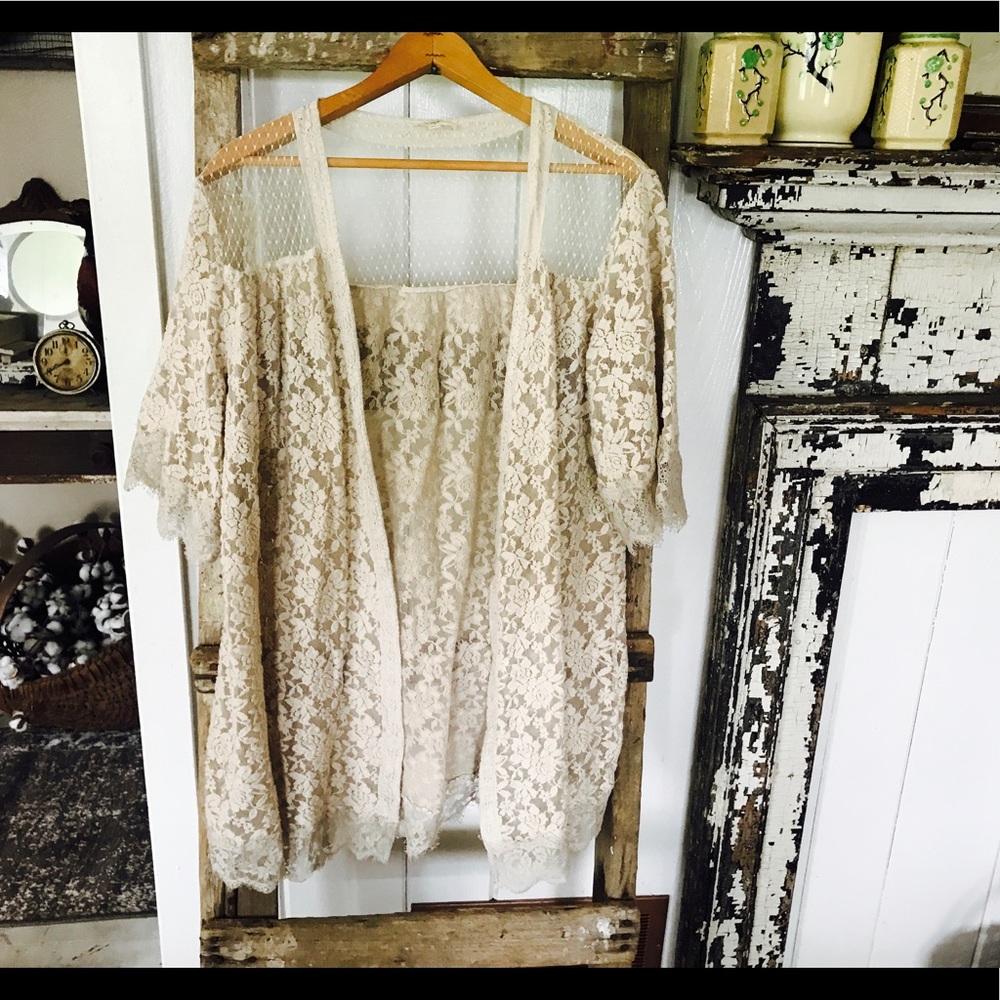 Lace kimono